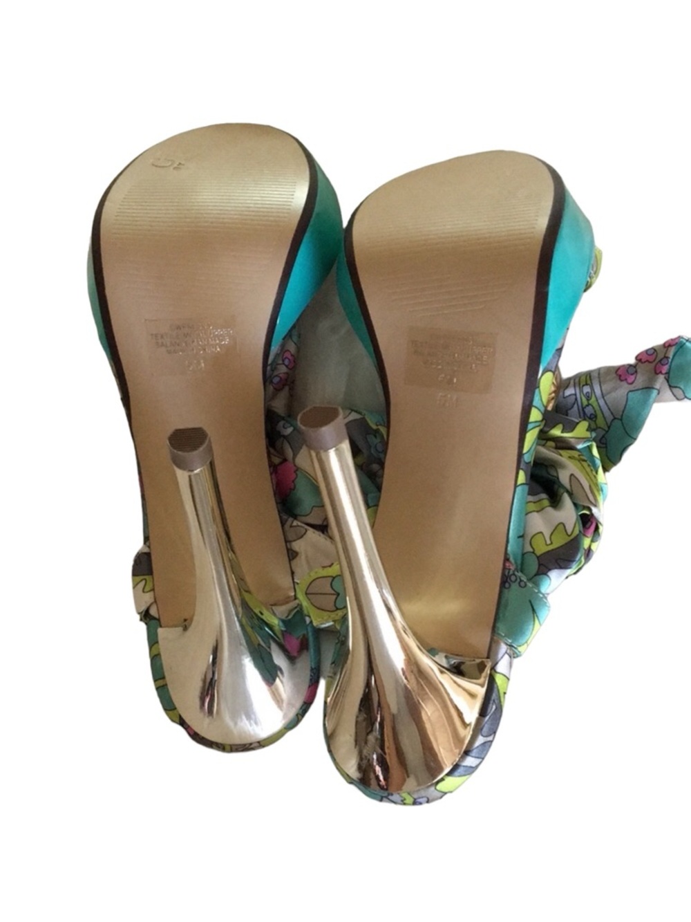 🩵Guess by Marciano lace-up ribbon heels 👠 - Picture 8 of 8